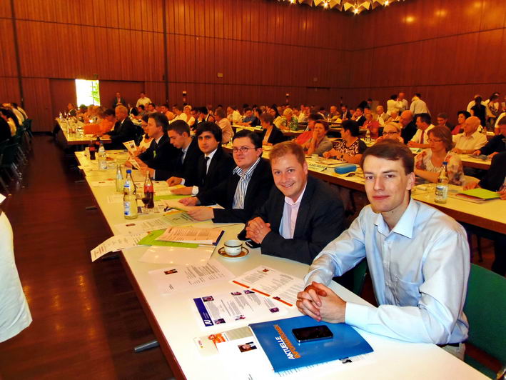 die Tagungsteilnehmer in der Stadthalle Sinsheim