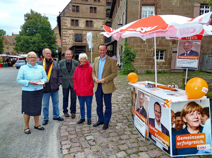  Das Standteam mit Gunther Krichbaum