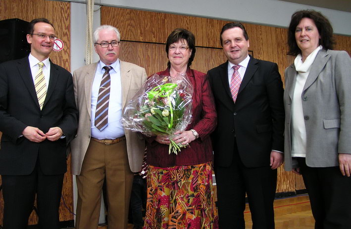 nach der Verabschiedung - v. l. Gunther Krichbaum, Peter Bernhardt, Ursula Bernhardt, MP Stefan Mappus und Heidi Wengenmayer