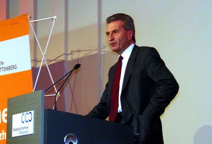 Gnther H. Oettinger am Rednerpult