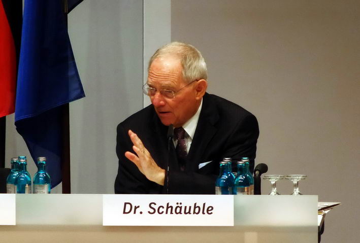 Dr. Wolfgang Schuble