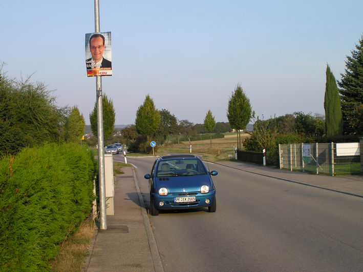 alle Plakate wurden unmittelbar nach der Bundestagswahl - hier in tisheim-Corres - entfernt